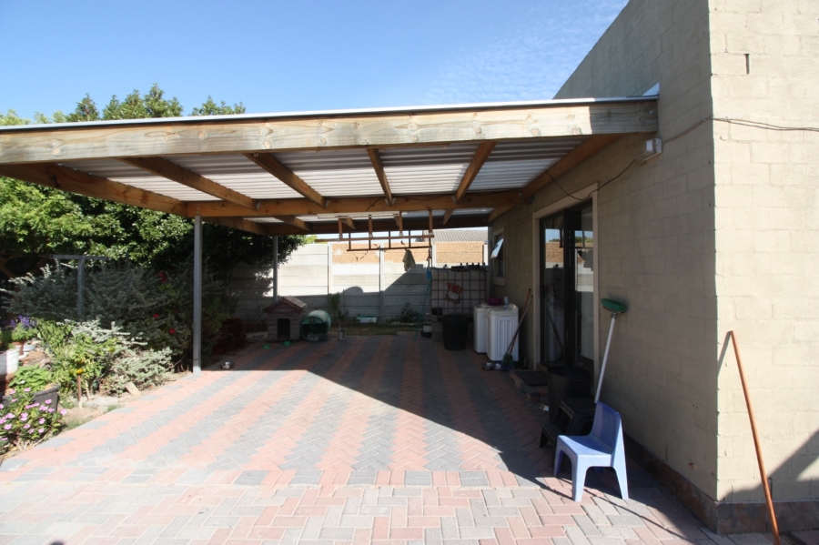 To Let 1 Bedroom Property for Rent in Sandvlei Western Cape